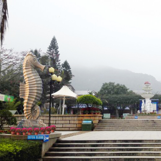 东莞大型雕塑厂家玻璃钢雕塑拉挤成型有哪些优势？？？？？？？？