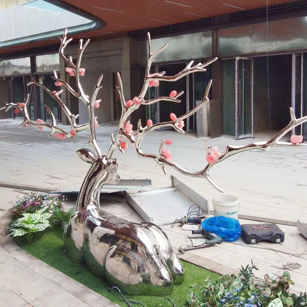 广场不锈钢雕塑处置惩罚细节注重哪些？？？？